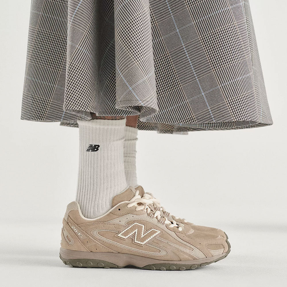 Sneakers Donna NEW BALANCE 204L in Mesh e Suede Mushroom e Arid Stone