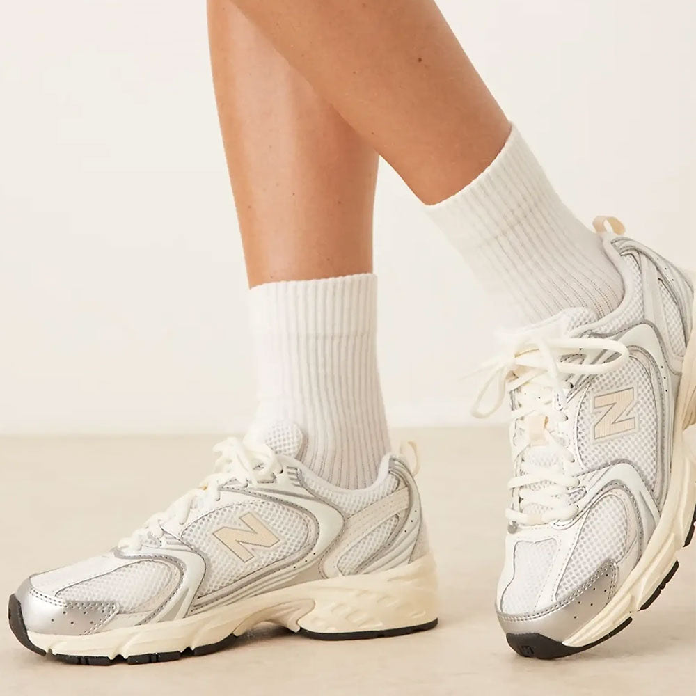 Sneakers Running NEW BALANCE 530 in Tessuto Sintetico e Mesh colore Silver Metallic e Linen
