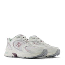 NEW BALANCE Sneakers 530 
Laufschuhe aus Synthetikgewebe und Mesh in den Farben Sea Salt Ice Wine und Rose Sugar