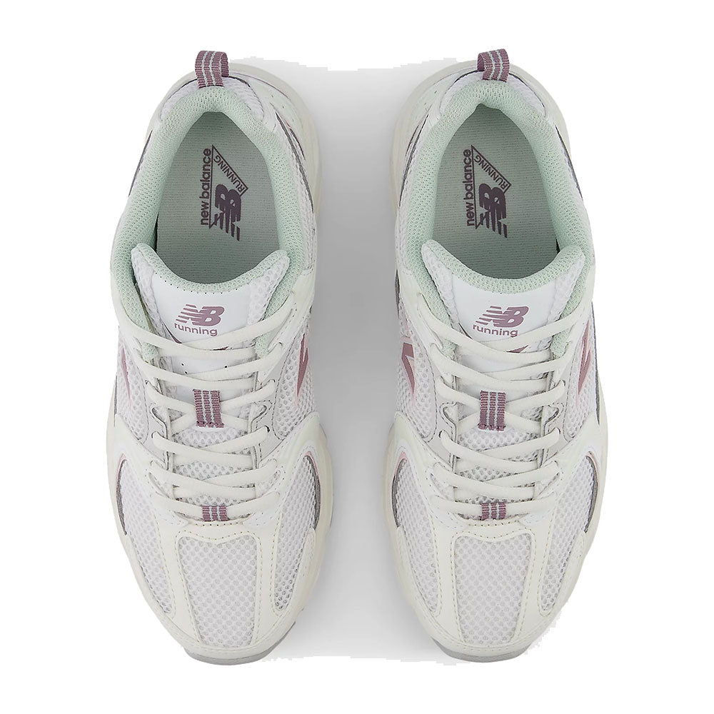 NEW BALANCE Sneakers 530 
Laufschuhe aus Synthetikgewebe und Mesh in den Farben Sea Salt Ice Wine und Rose Sugar