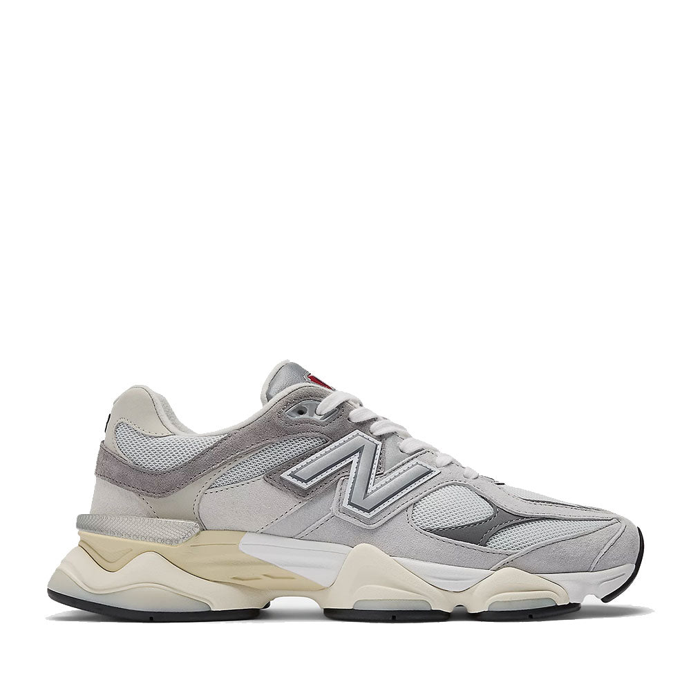 Sneakers Running NEW BALANCE 9060 in Suede e Tessuto Rain Cloud Castlerock e White