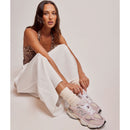 Sneakers Running NEW BALANCE 9060 in Suede e Tessuto Rose Sugar