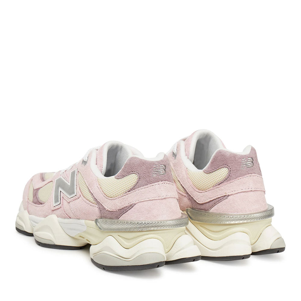 Sneakers Running NEW BALANCE 9060 in Suede e Tessuto Rose Sugar