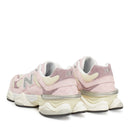 Sneakers Running NEW BALANCE 9060 in Suede e Tessuto Rose Sugar