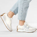 Sneakers Donna NEW BALANCE 327 in Suede e Pelle colore Angora Silver Metallic