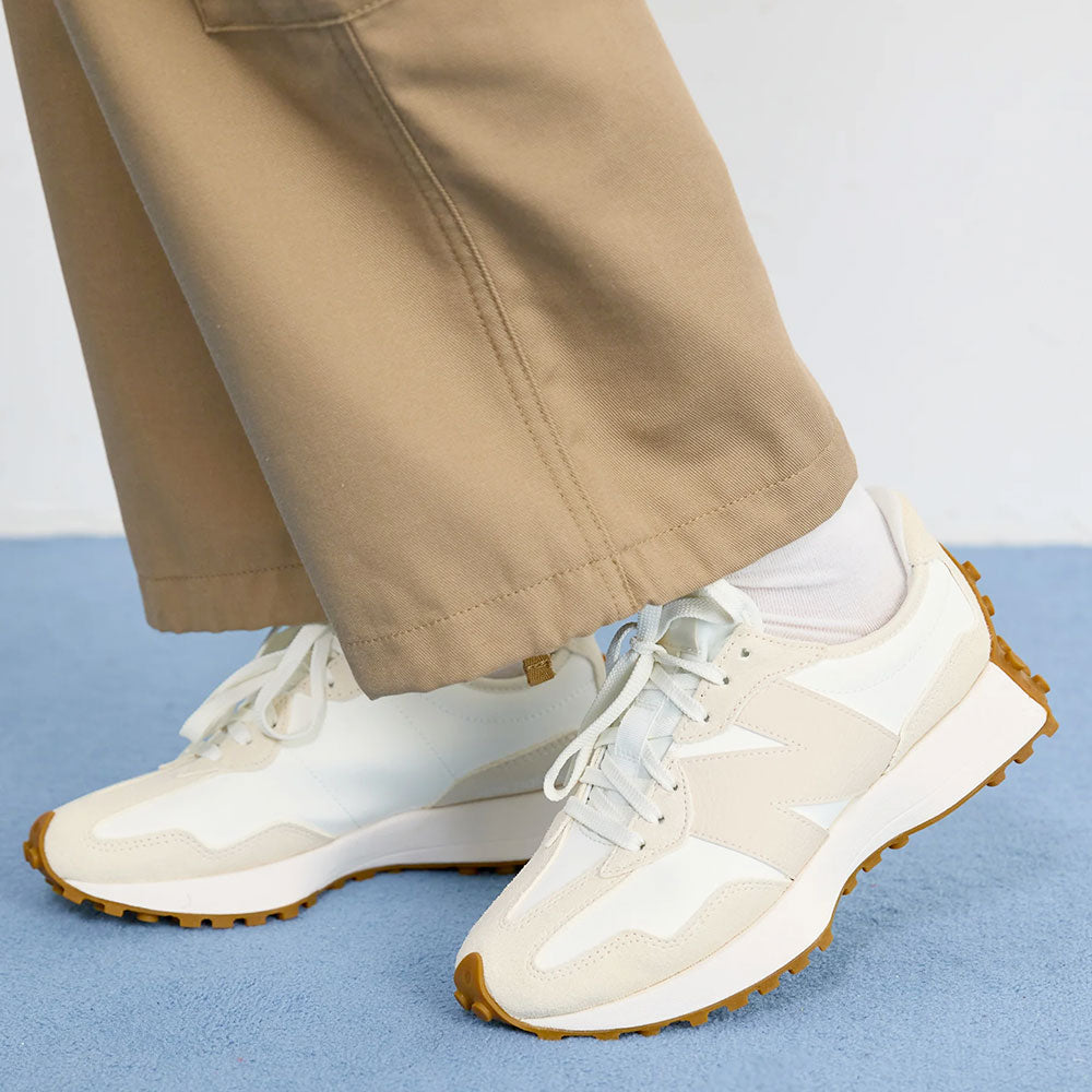 Scarpe Donna NEW BALANCE Sneakers 327 in Suede Pelle e Tessuto colore Linen e Sea Salt