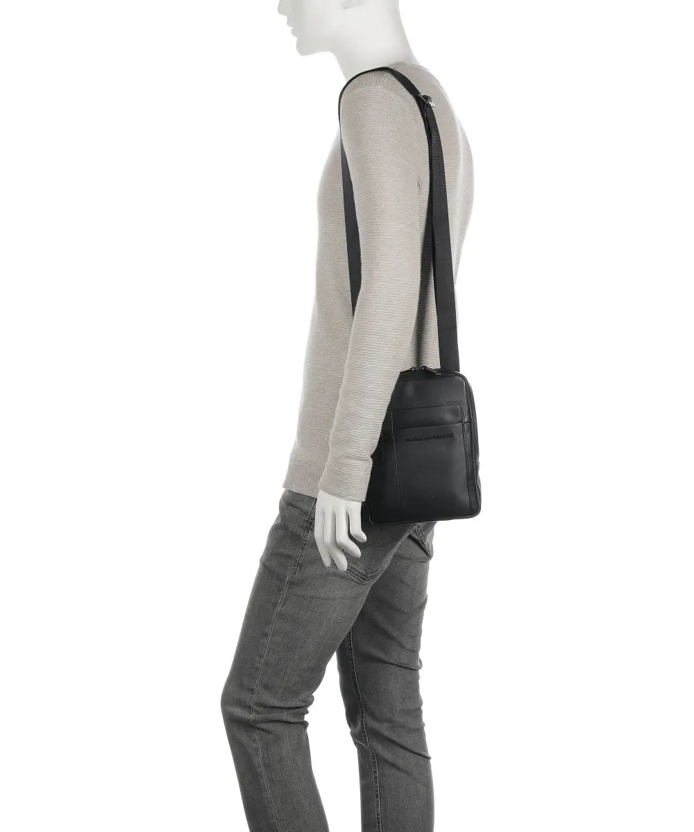 Borsello Uomo PIQUADRO in Pelle Colore Nero Linea Finn Misura Piccola - CA3084S123