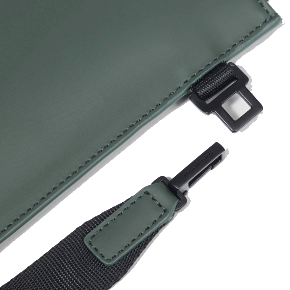 Pochette PIQUADRO in Tessuto Gommato Verde Linea Corner 2.0 Misura Media- AC6833C2OW