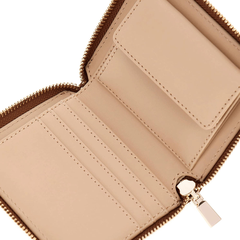 Portafoglio Piccolo GUESS Chiuso con Zip Linea Gregoria Colore Cognac
