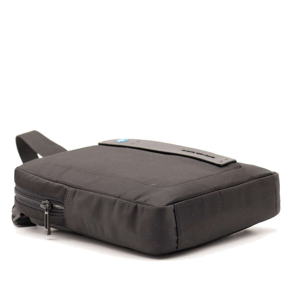 Borsello Uomo PIQUADRO porta iPad in Tessuto e Pelle Chevron Nero - CA1816P16