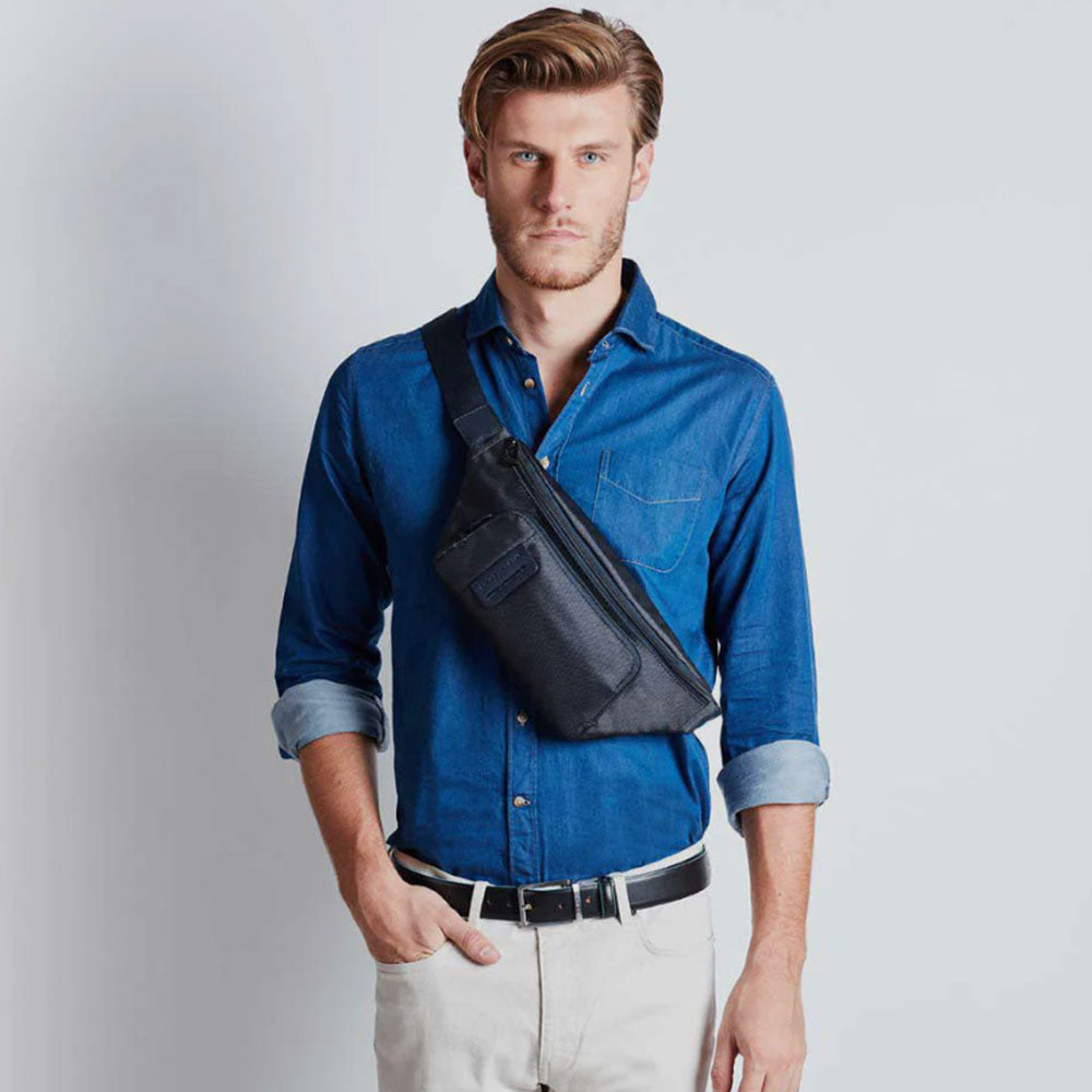 PIQUADRO Gürteltasche aus Stoff und Leder in Chevron-Blau, Pulse Line P16 – CA2174P16
