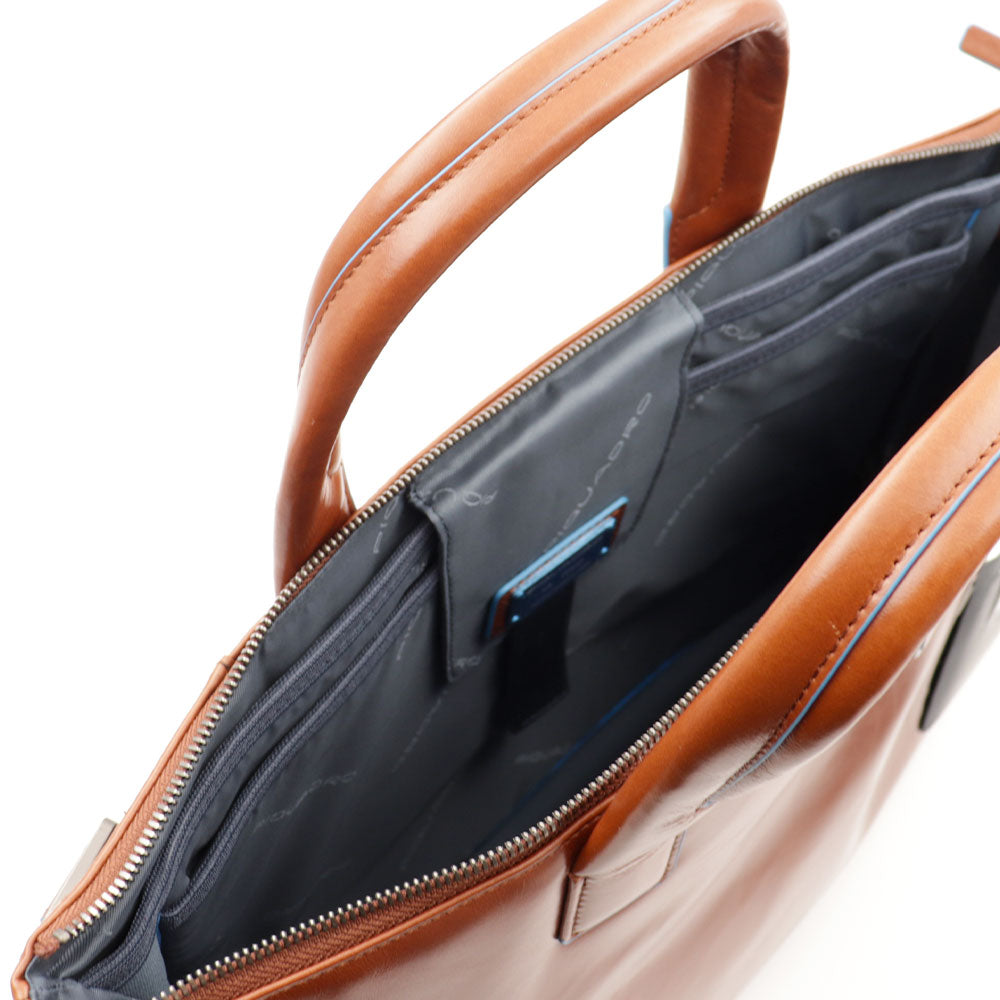 Cartella Sottile PIQUADRO con Porta Pc 15" Espandibile in Pelle Marrone Linea Blue Square - CA4021B2