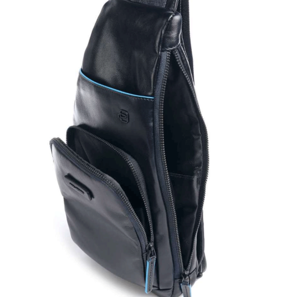 Monospalla Porta iPad mini PIQUADRO linea Blue Square Revamp in Pelle Blu  - CA5577B2V