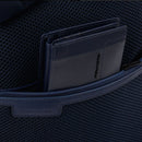 PIQUADRO Finn Linie
Herren-Rucksack mit 15,6-Zoll-Laptopfach aus blauem Leder – CA5989S123