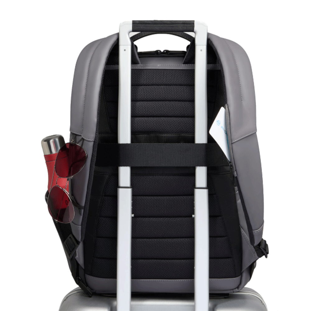 Zaino PIQUADRO Con Porta Pc 15,6" in Tessuto Ottanio Linea Corner 2.0 - CA6465C2OW