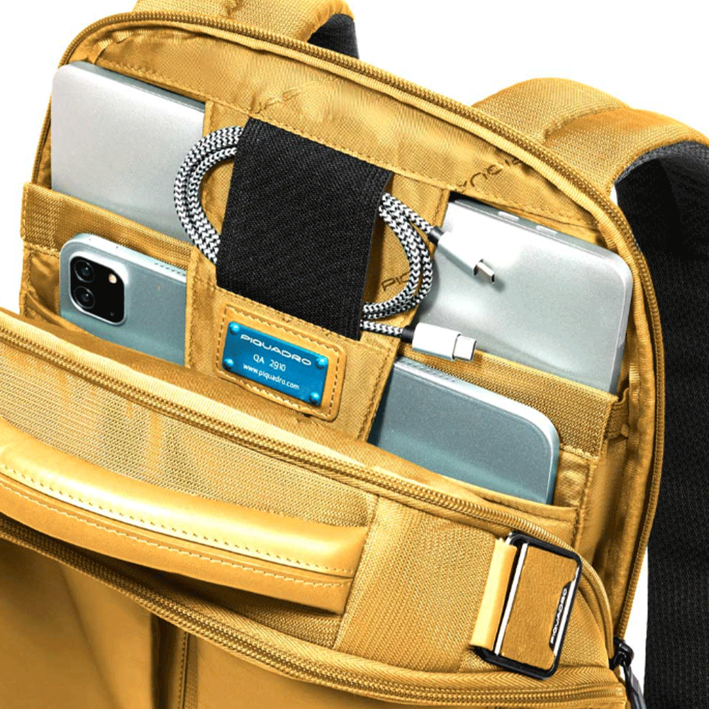 Zaino PIQUADRO con Porta Computer 14" in Tessuto e Pelle Colore Giallo Linea Orion - CA6620S136