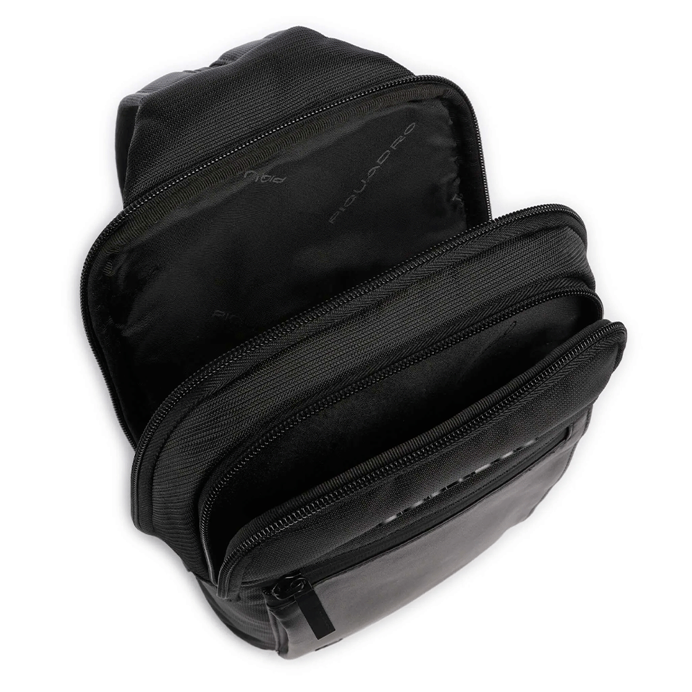 PIQUADRO Orion Line Schwarze Stoff- und Leder-Umhängetasche für iPad Mini - CA6625S136