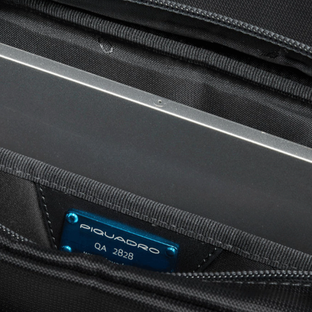 Messenger Porta Pc 13,3" PIQUADRO in Tessuto e Pelle Colore Nero Linea Orion - CA6627S136