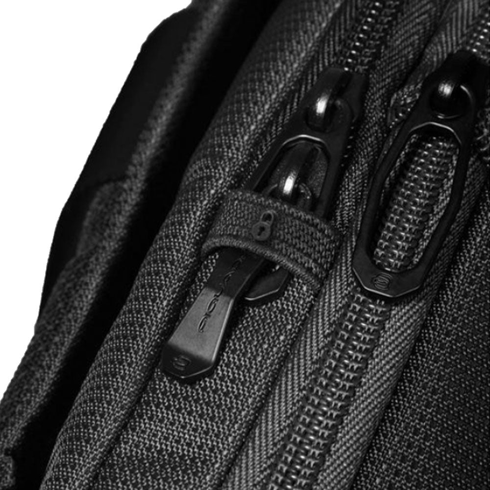 PIQUADRO Bike-Rucksack aus schwarzem recyceltem Nylon mit 14-Zoll-Laptop-Halterung PQ-Earth Line - CA6629S137