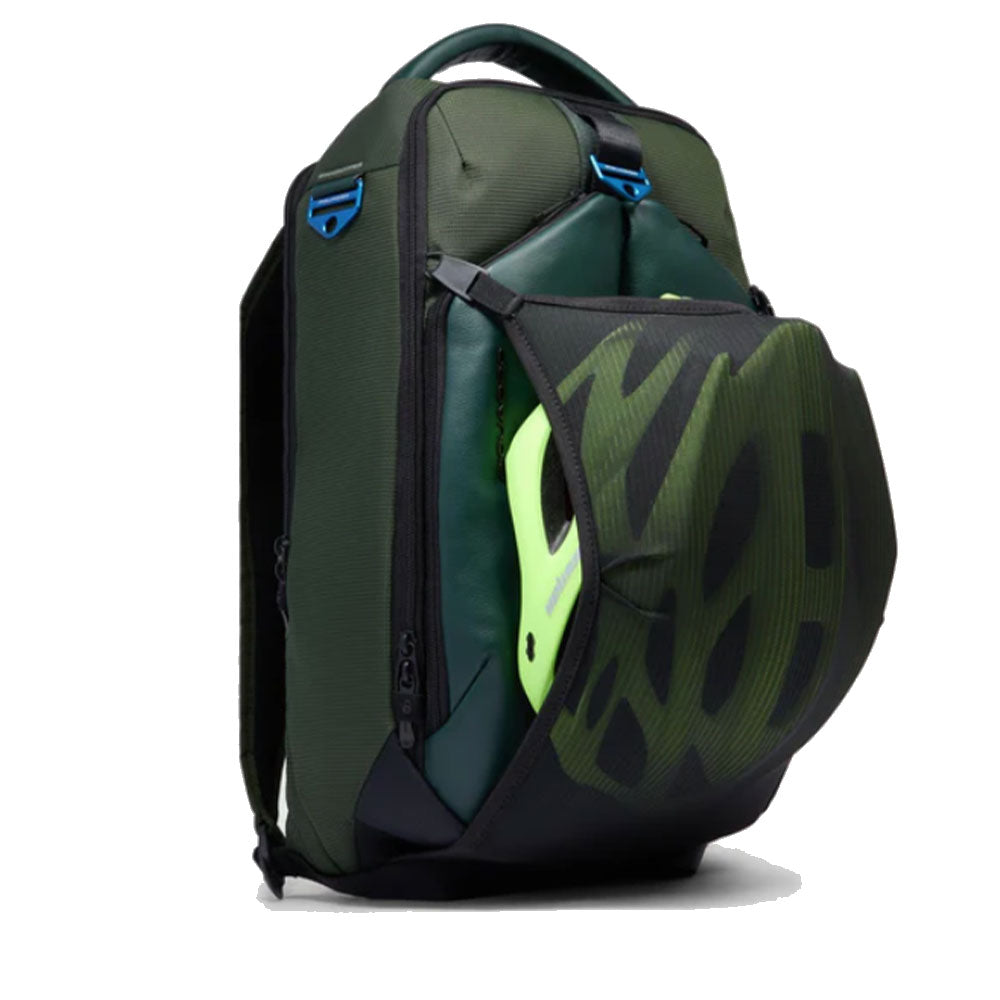 PIQUADRO Grüner Fahrradrucksack aus recyceltem Nylon mit 15,6-Zoll-Laptophalter PQ-Earth Line - CA6630S137