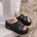 CULT Nancy 3457
Damen Slipper aus gewebtem Leder in Schwarz