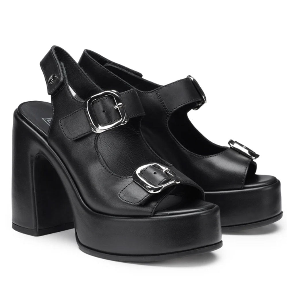 CULT Bjork 4506
Schwarze Ledersandalen mit Absatz und Schnallen vorne
