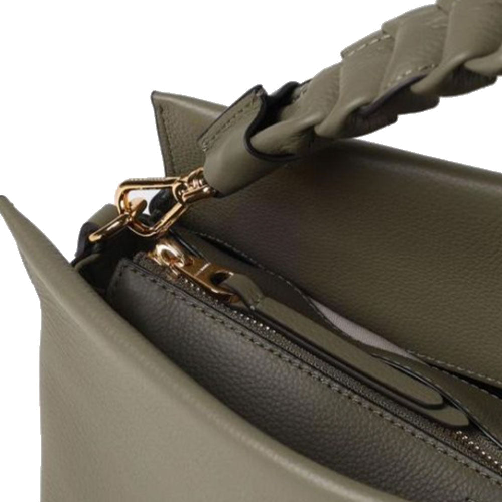 COCCINELLE Boheme Medium Linie
Damen Handtasche aus Leder in der Farbe Laurel Green - Fondant Brown