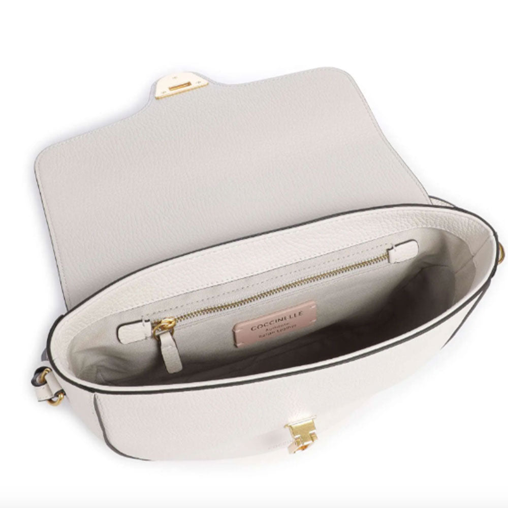 COCCINELLE Damen-Umhängetasche aus Leder Beat Soft Medium-Linie, Farbe Weiß