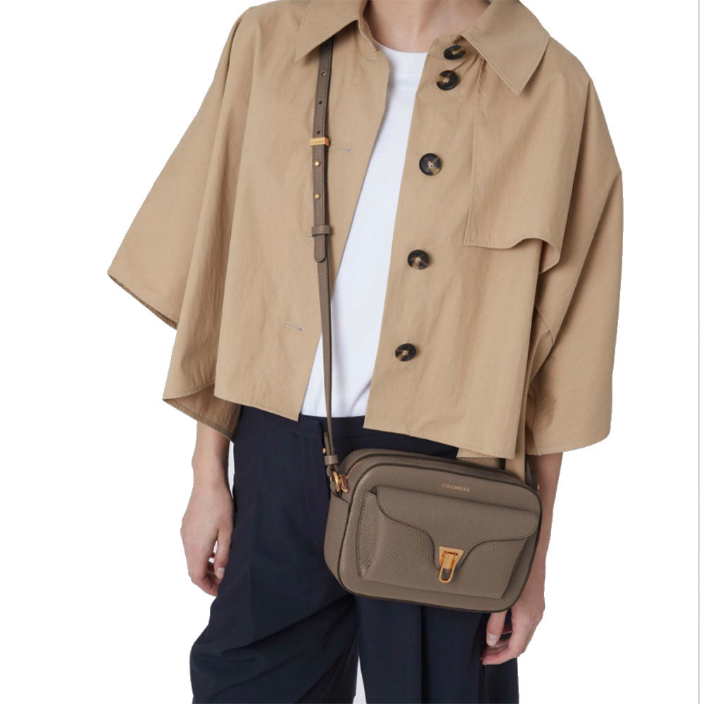 Borsa Donna a Tracolla COCCINELLE in Pelle Warm Taupe linea Beat Soft Misura Media