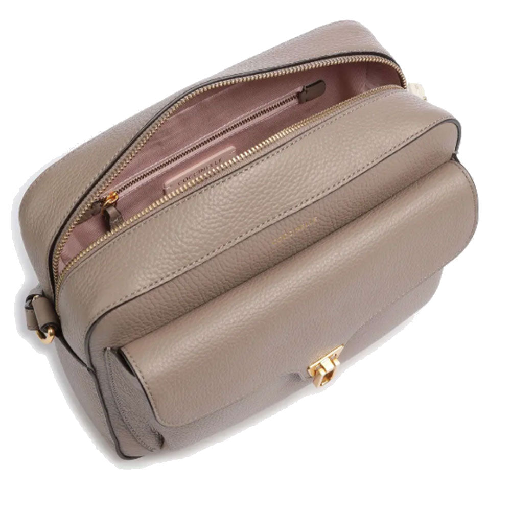 COCCINELLE BEAT SOFT LINIE
 Damen-Umhängetasche aus Warm Taupe Leder 