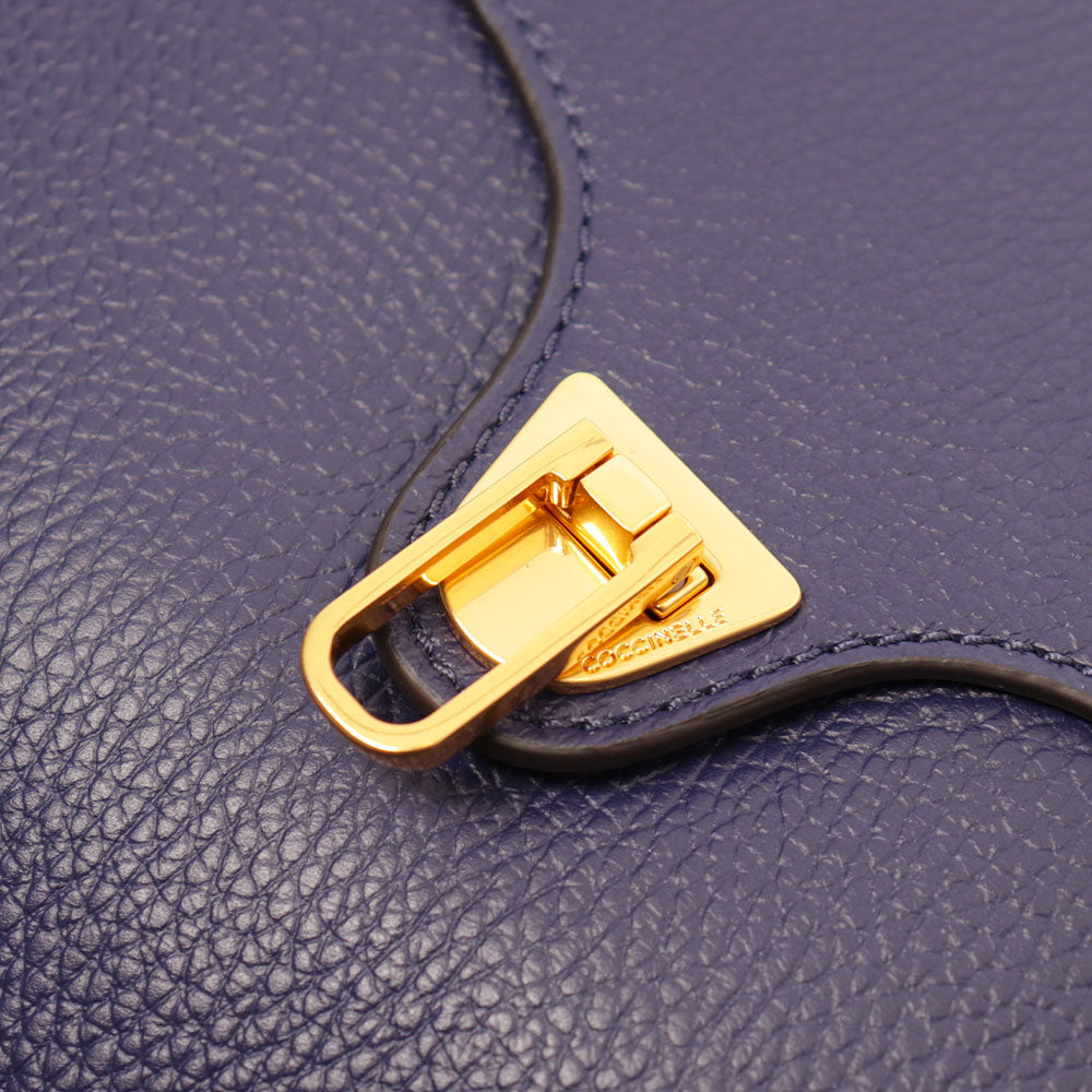 COCCINELLE Beat Soft Line - E1NOF120101
Damen Umhängetasche aus Leder in der Farbe Royal Blue