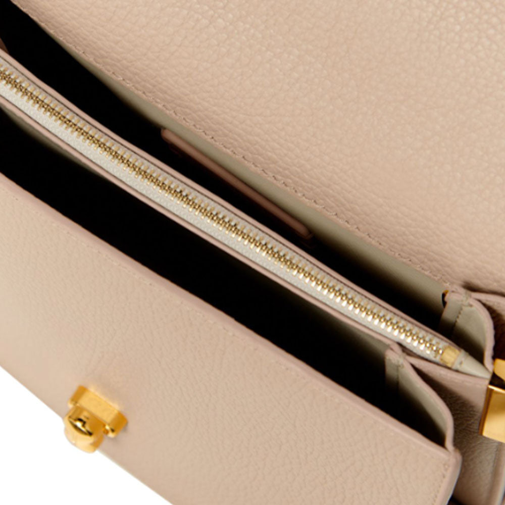 COCCINELLE 
Damenhandtasche mit Schultergurt der Binxie Linie aus frischem beigefarbenem Leder