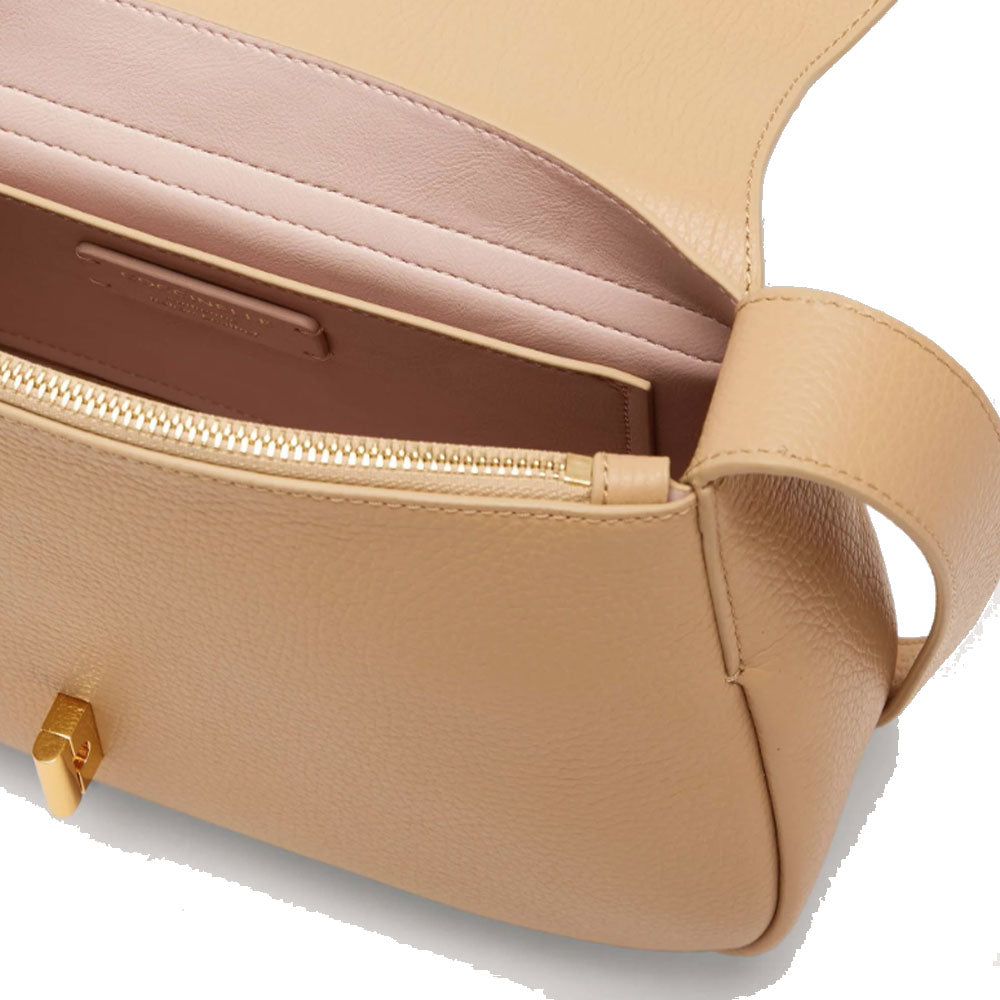 COCCINELLE Himma Linie
Damen Schultertasche aus Leder in Fresh Beige Farbe