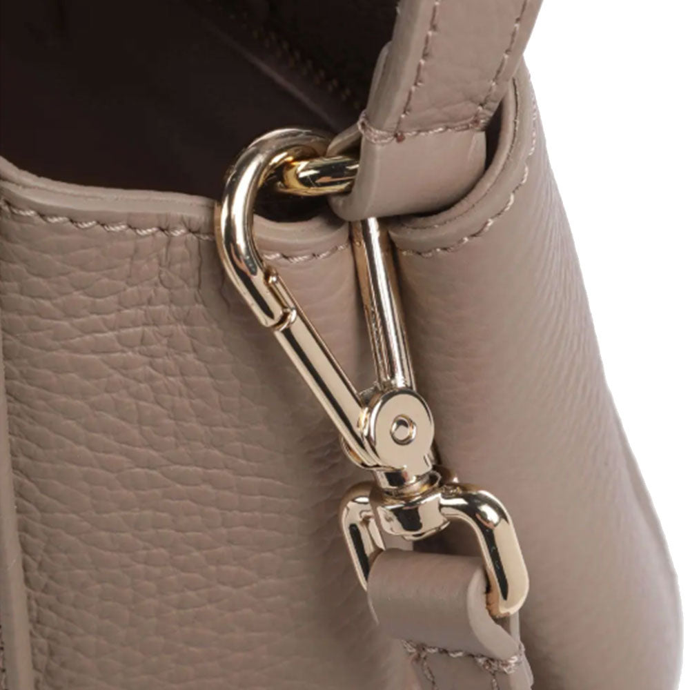 COCCINELLE Chara Line Handtasche aus warmem Taupe-Leder