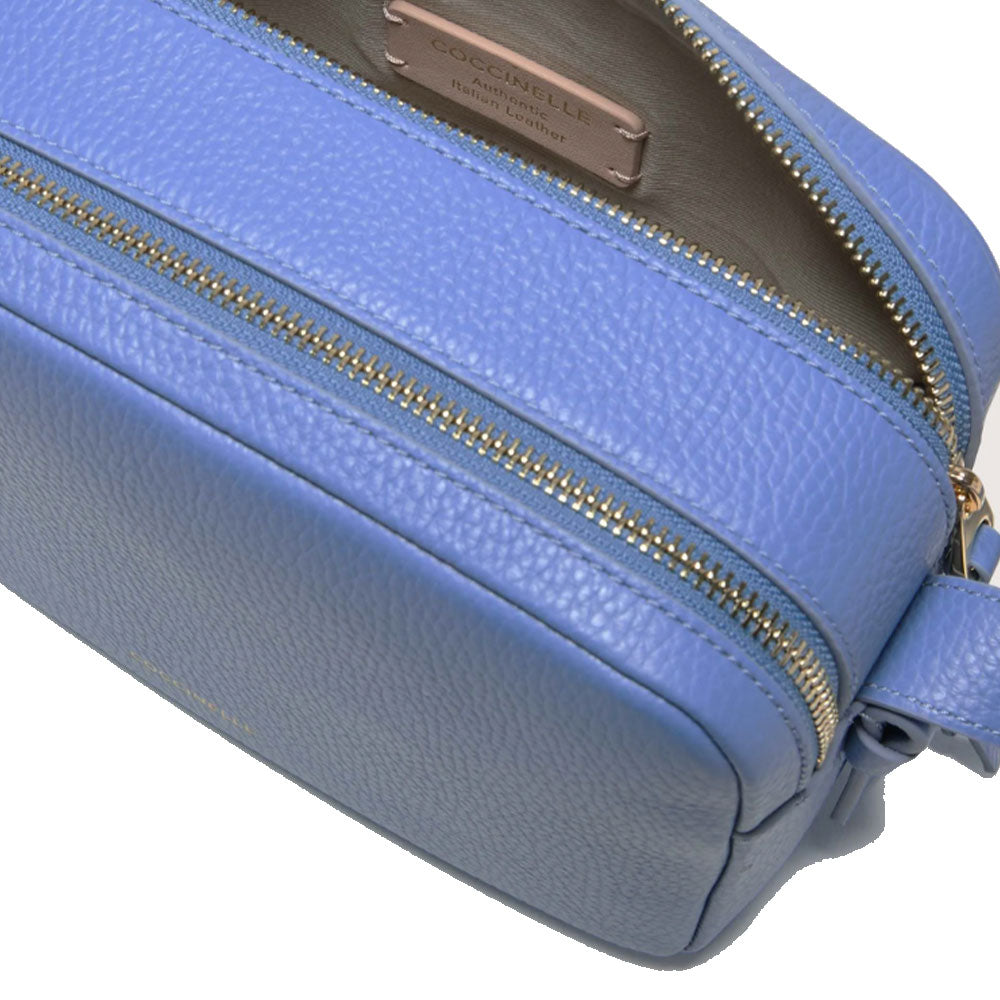 COCCINELLE Damen Umhängetasche aus Leder Malory Line Farbe Azul