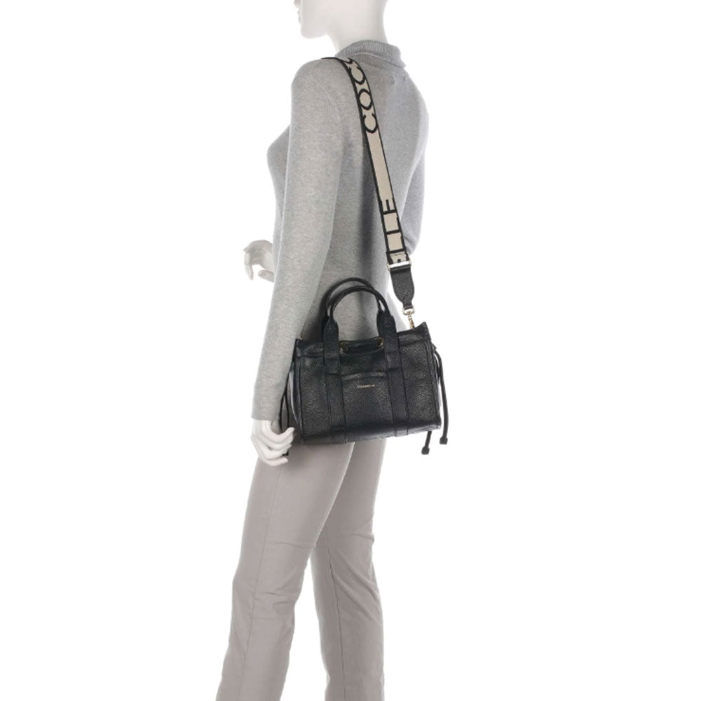 COCCINELLE 2Day Signature Linie
Damenhandtasche aus Leder in Schwarz