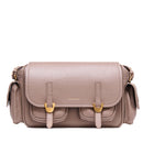 COCCINELLE Damen-Umhängetasche aus warmem Taupe-Leder Campus Medium Line