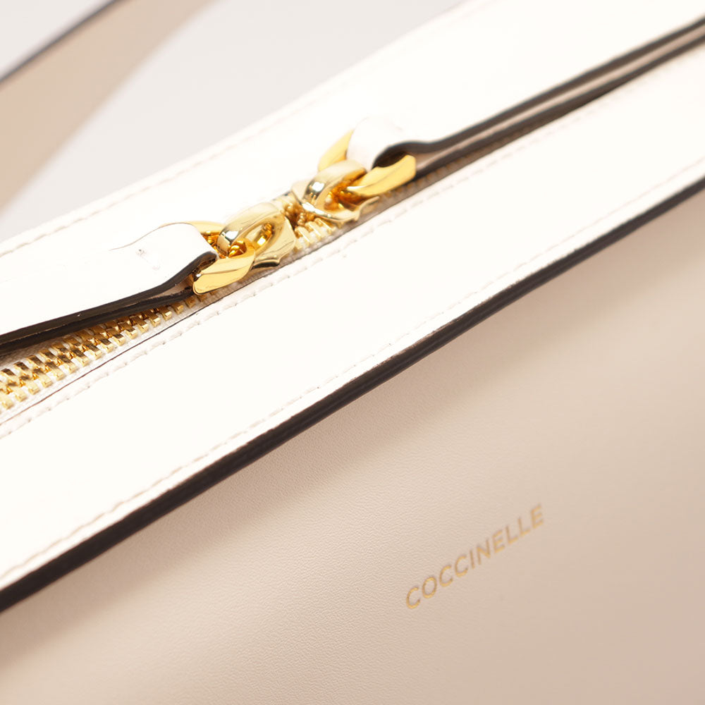 COCCINELLE Damen Handtasche aus Leder Maleta Line Calf Cocker Small Farbe Weiß