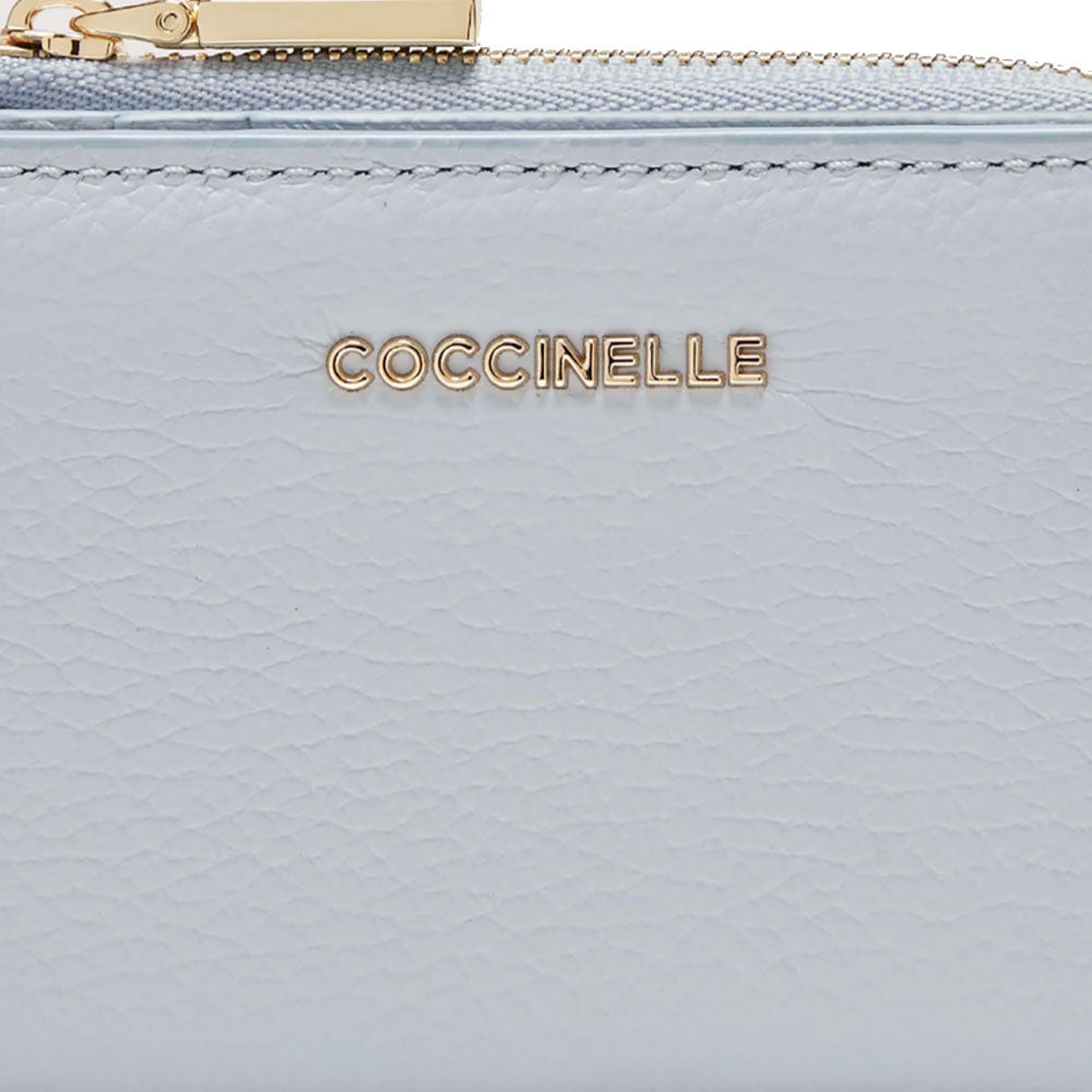 COCCINELLE METALLIC SOFT LINIE
Mini Leder KreditKartenetui in der Farbe Mist Blue