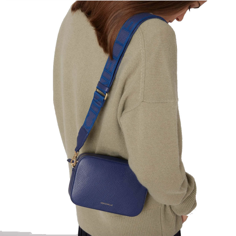 Borsa Donna a Tracolla COCCINELLE Linea Tebe Colore Royal Blue - E5MN555I101