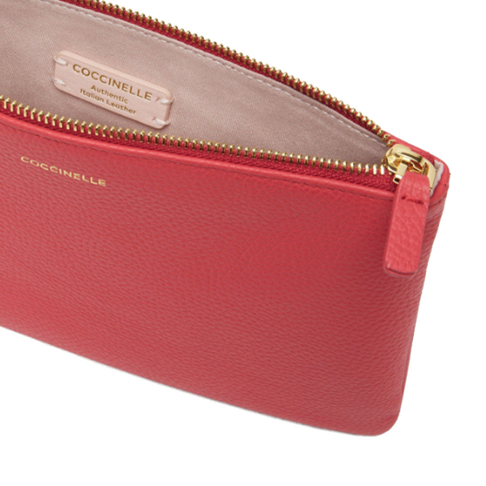 Pochette Donna COCCINELLE in Pelle Linea New Best Soft Colore Cranberry Misura Media