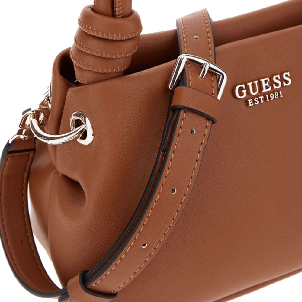 GUESS Damen Handtasche der Sansa Line in Cognac Farbe