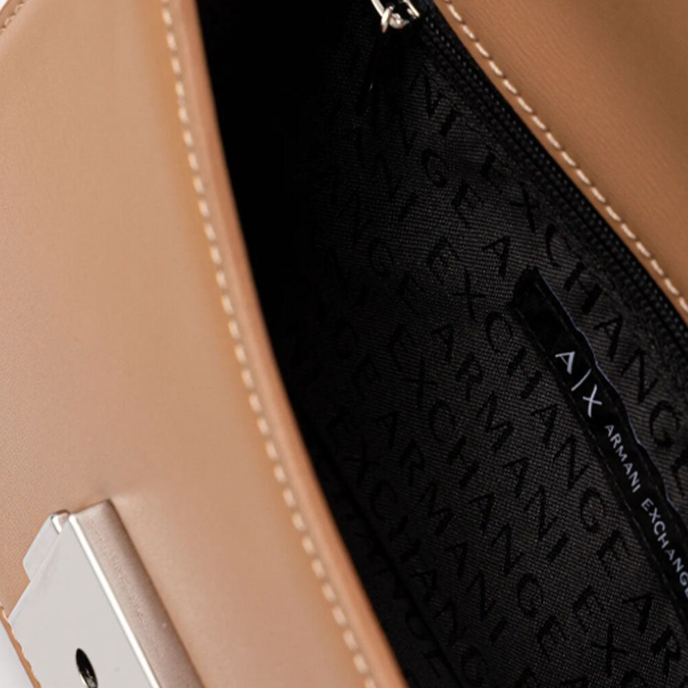 ARMANI EXCHANGE Jodie Linie
Damen Umhängetasche Geschlossen mit Klappe in der Farbe Camel Rose