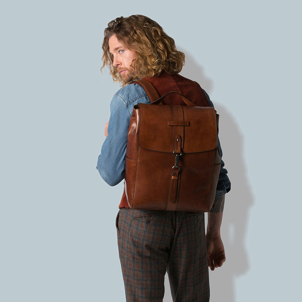 THE BRIDGE Laptop-Rucksack für Herren aus braunem Leder der Kallio-Linie