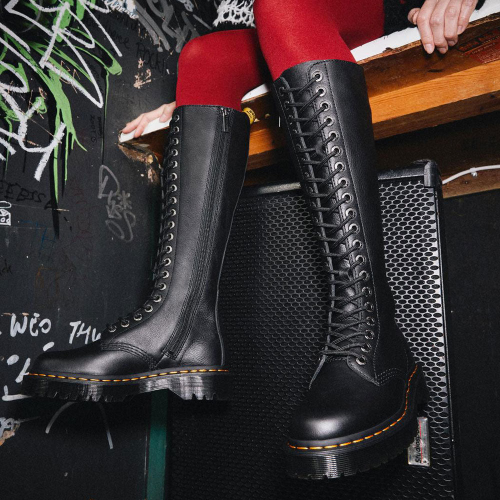 Stivali Dr. Martens 1B60Z - Iconici Stivali Donna In Pelle Con Suola Airwair, Zip E Lacci, Tacco 5.1 Cm, Stile Rock - Foto 5