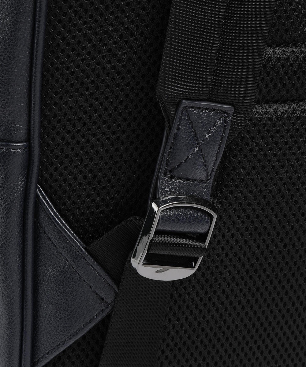 Armani Exchange Herrenrucksack Farbe Blau