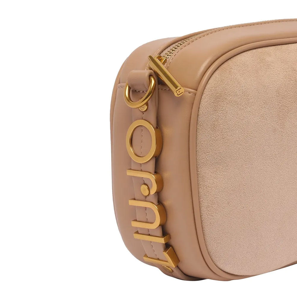 LIU JO Damen-Umhängetasche in Wildlederoptik, Kaffeemilchfarbe mit Metalllogo