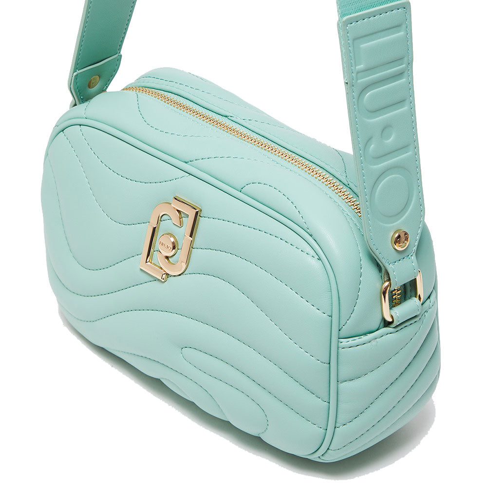 LIU JO Better Quilted Shoulder Bag in Mint mit Anhänger