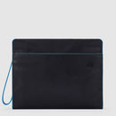 PIQUADRO iPad® Clutch Bag Blue Square Line AC5974B2VR aus blauem Leder