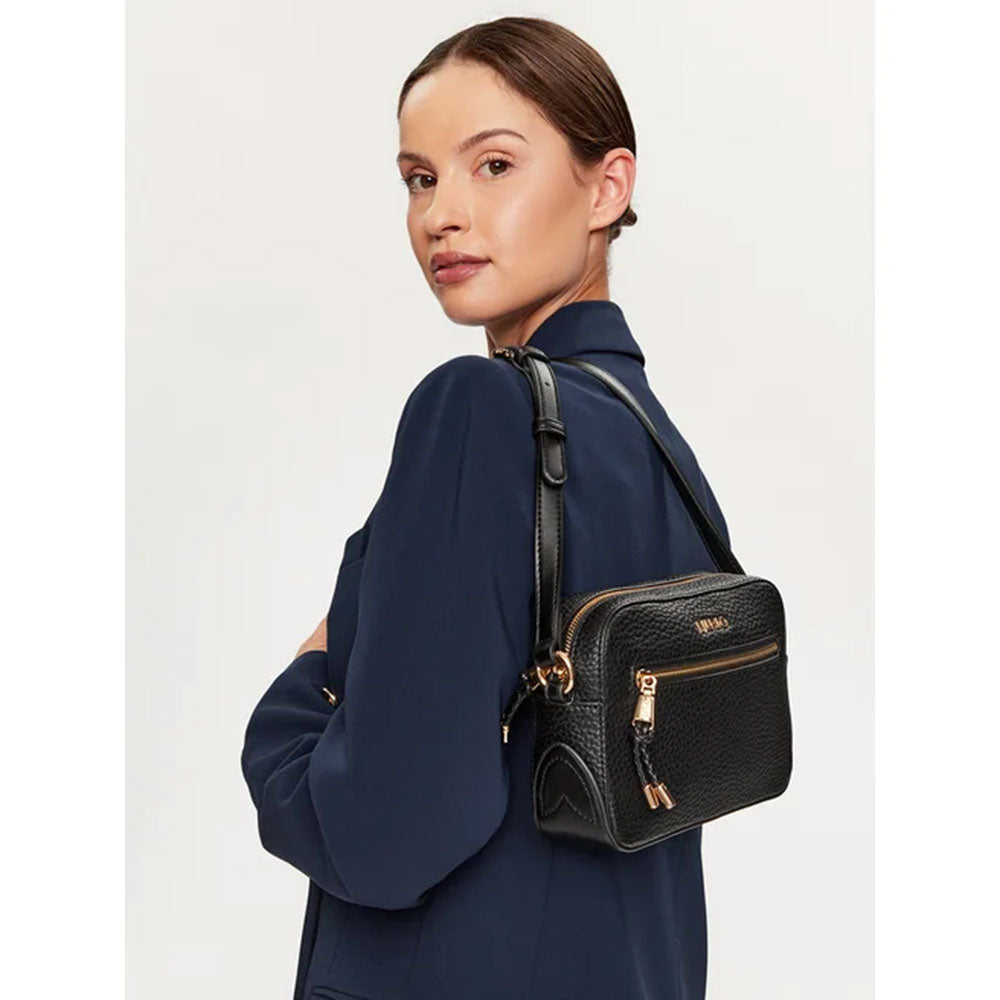 LIU JO Better umweltfreundliche Damen-Umhängetasche mit getrommeltem Effekt Schwarz AF3164